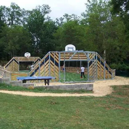 Campingplads Zecamping 4 Etoiles Familial Espace Aquatique Familial Bien-etre Salles (Lot-et-Garonne)